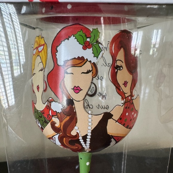Delish Hand-Painted Christmas Cheer Wine Glass NWT - Picture 3 of 6